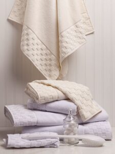 Pure cotton, embroidery and fine details make your home spa an oasis